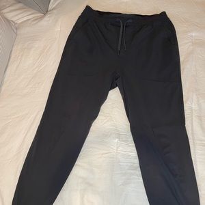 Lululemon Mens ABC joggers *shorter length*